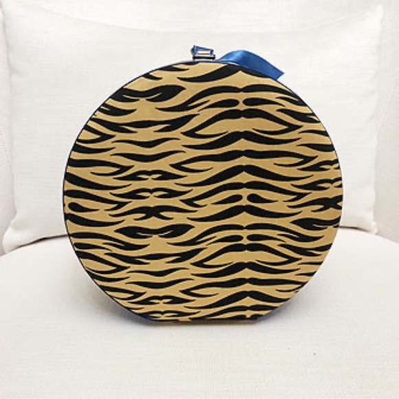 Home Decoration Patterned Multipurpose Box - Picture 6 of 6